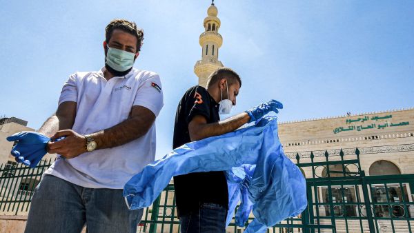 Friday prayer allowed on foot