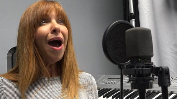 Singer Joy Chapman