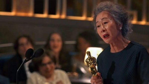 "Nomadland" wins Best Picture at the 2021 Oscars