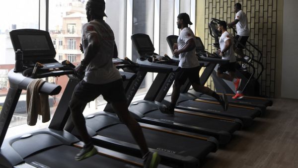 The physical activity guidelines recommend that adults achieve at least 150 minutes of moderate or 75 minutes of vigorous physical activity per week (Photo: AFP)