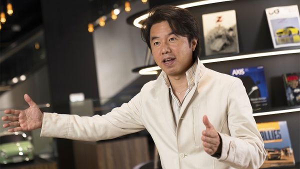 تفرّد طرازات Z شينيشيرو ييري، مدير مصمّمي برنامج Z Proto