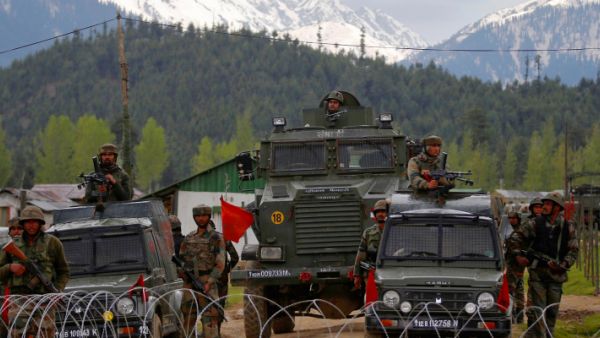 قوات باكستانية