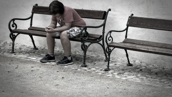  ابحثي عن التطبيقات لمساعدة الأطفال الصغار على بناء المهارات الاجتماعية.