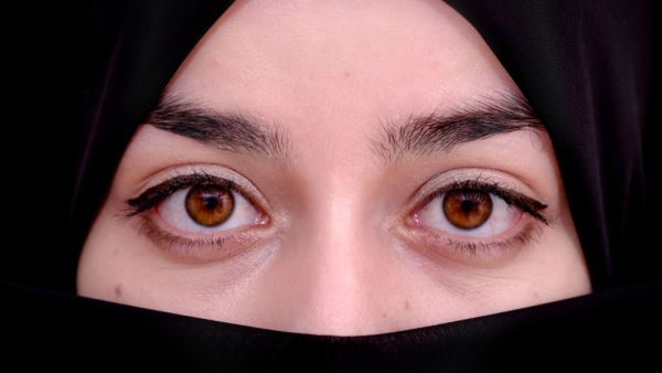 No black veil!