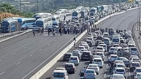 الاحتلال يمنع الفلسطينيين من الوصول للاقصى