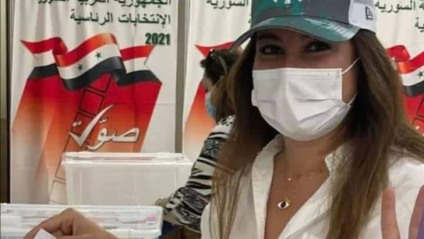 وأكدت اللجنة القضائية العليا للانتخابات أن هناك إقبالا كثيفا على مراكز الاقتراع في المحافظات.