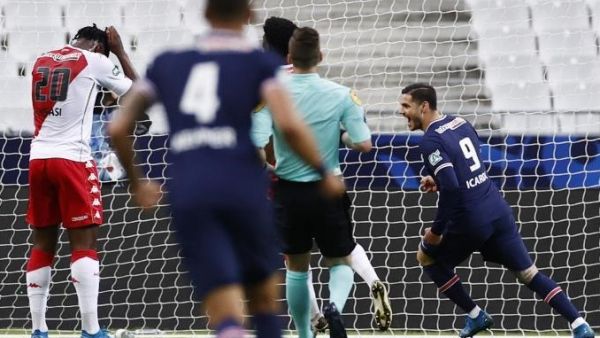 إيكاردي يسجل هدف الباريسي الأول