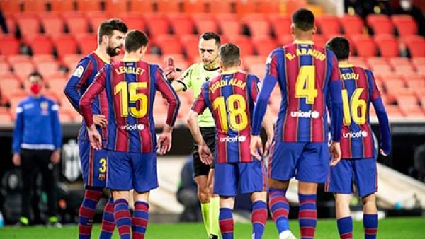 الإيقافات تهدد تشكيلة برشلونة