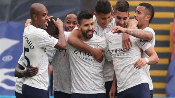 سيتي يقترب من اللقب