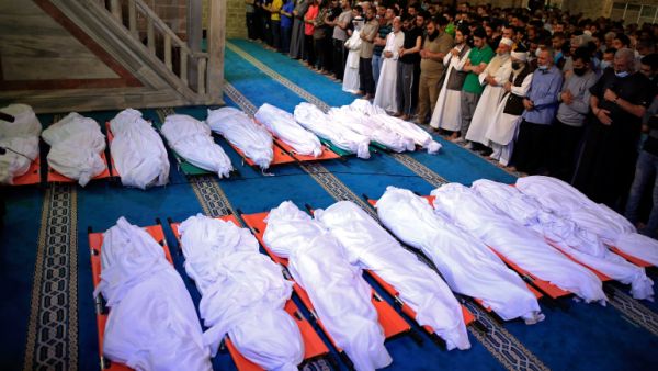 الاحتلال قتل جميع أفراد 12 أسرة فلسطينية، وأخرجهم من السجل المدني الفلسطيني بالكامل، بواقع 38 شهيدًا.