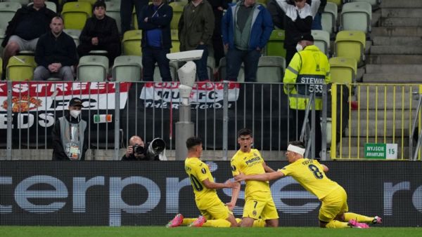 فياريال يظفر باللقب