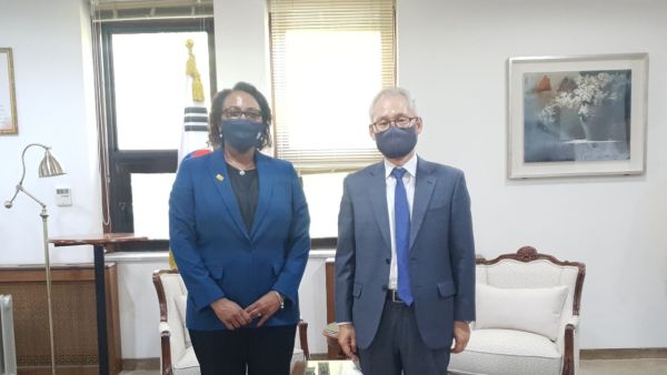 صندوق الأمم المتحدة للسكان يتلقى مساهمة كورية لدعم اللاجئين السوريين والفئة المتضررة من السكان