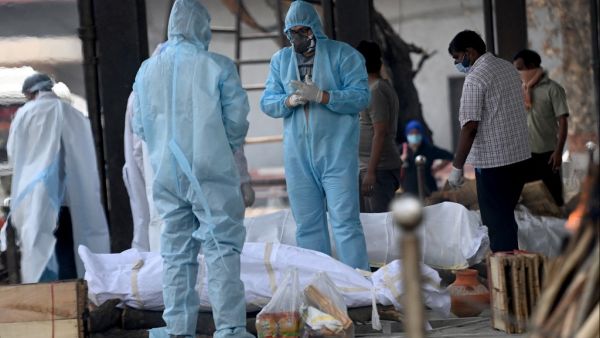 bodies of Covid patients were found in river in India