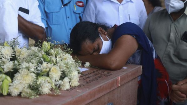 Lowest daily figure in about 3 weeks reported in India after cases topped 400K a day