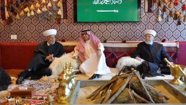 سفير المملكة العربية السعودية لدى لبنان وليد البخاري يستقبل وفود لبنانية في مقر إقامته ببيروت