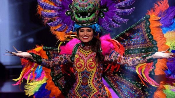Andrea Meza, representing México. 