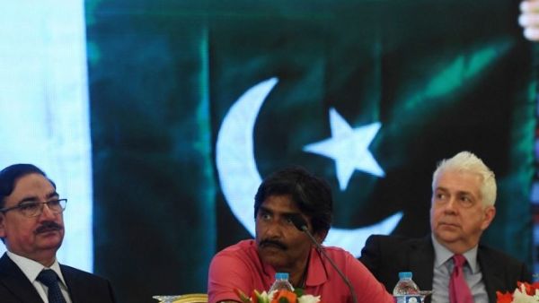 Javed Miandad (c) (Photo: AFP)