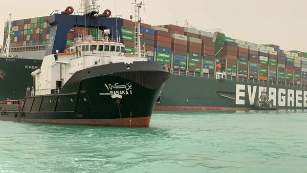 السفينة البنمية "إيفر غيفن"