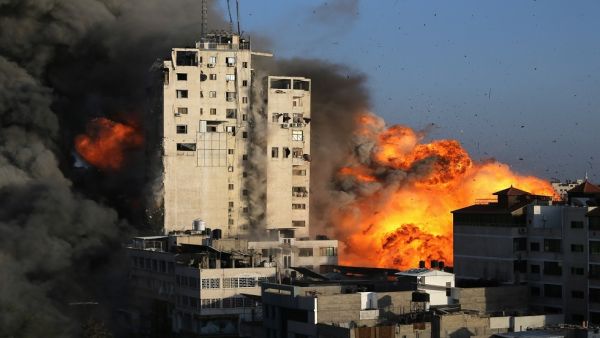 تدمير وقصف الأبراج خلال العملية العسكرية على قطاع غزة