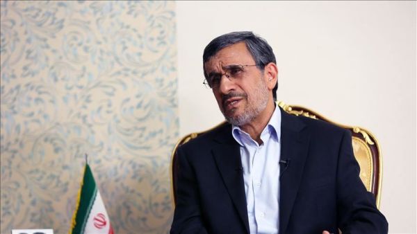 الرئيس الإيراني السابق محمود أحمدي نجاد