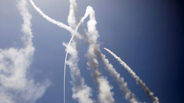 توجيه ضربة بعشرات الصواريخ لأسدود وعسقلان وبئر السبع