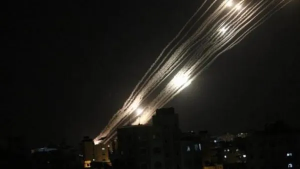 قصف صاروخي للفصائل الفلسطينية من غزة 