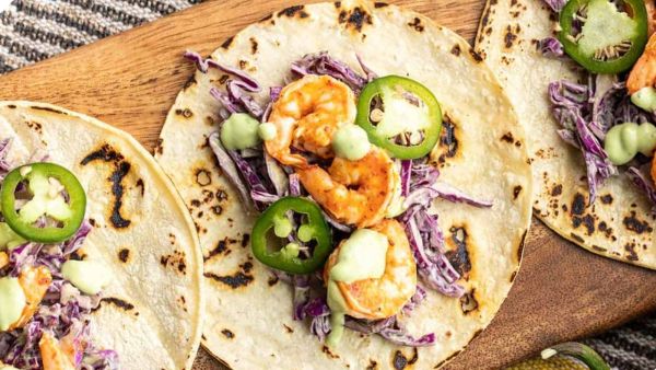 تاكو الروبيان بصلصة التاجين