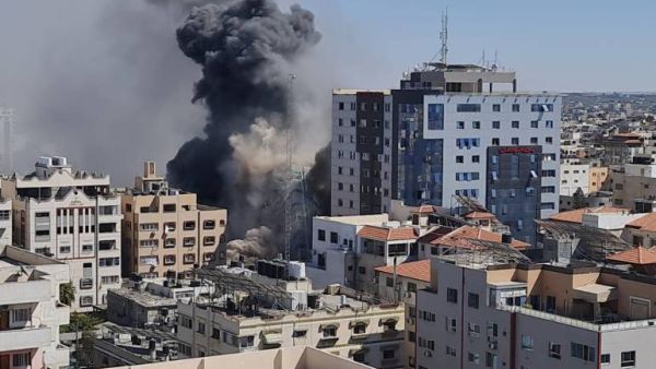 قصف برج الجلاء في غزة
