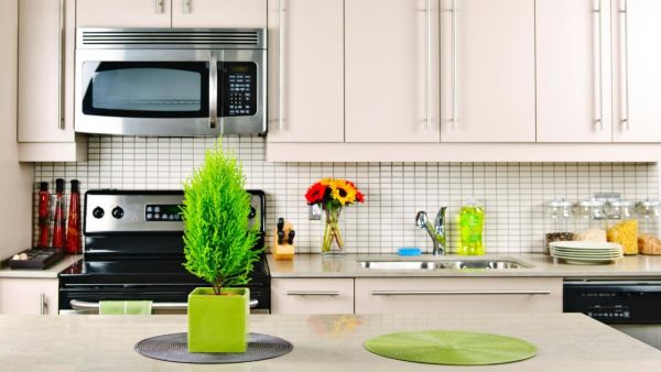 يجب استخدام الأجهزة الكهربائية الموفرة للطاقة مثل الفرن أو الشواية لتوفير فاتورة الكهرباء يجب استخدام الأجهزة الكهربائية الموفرة للطاقة مثل الفرن أو الشواية لتوفير فاتورة الكهرباء