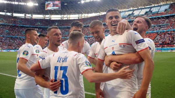 فوز مفاجىء للتشيك