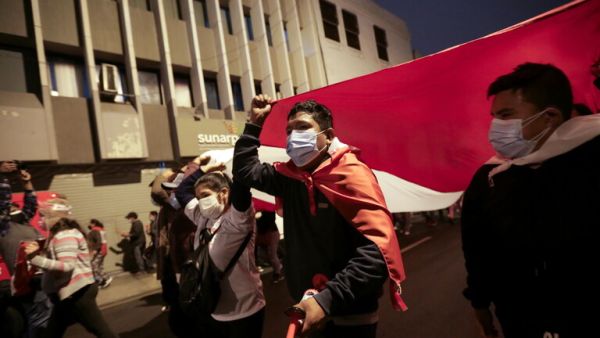 ابنة رئيس بيرو السابق تتصدر النتائج الأولية للانتخابات الرئاسية