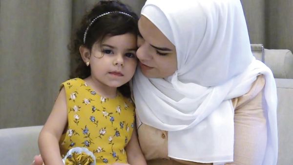 جولي.. مستمره في علاجها بالامارات وتستجيب له