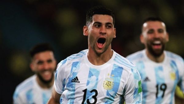 روميرو يحتفل بهدفه