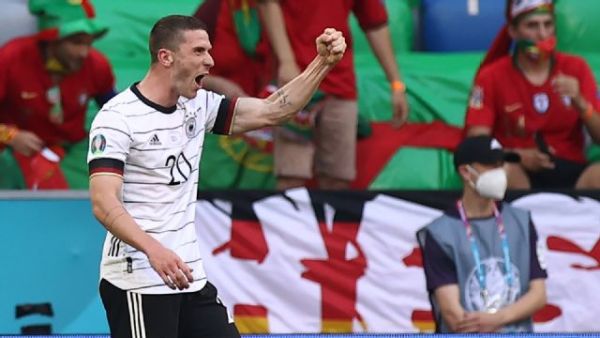 غوسينس قاد ألمانيا لفوز مقنع