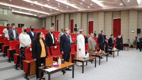 أهمية تمكين المرأة لكي تكون قادرة على القيام بأدوارها بفاعلية وتميز