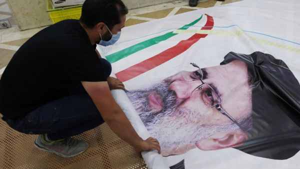 The second face-off between Iran's presidential candidates held on Tuesday