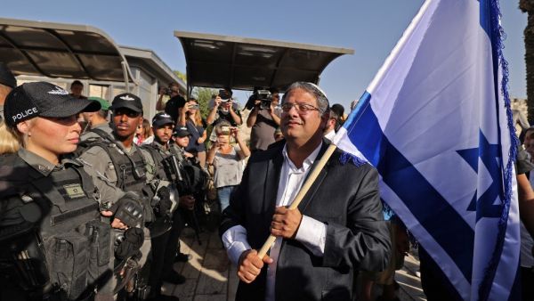 Palestinians Successed in Thwarting Israeli Flag March