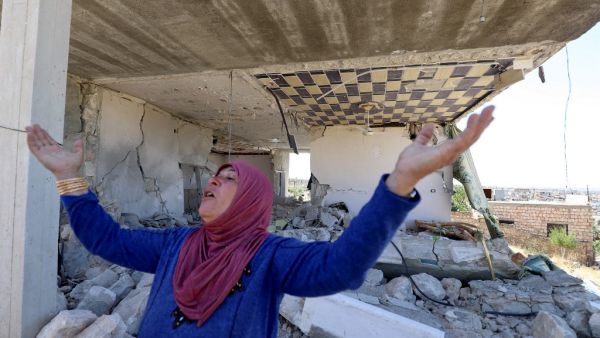 shelling by Syrian regime forces leave 7 killed.