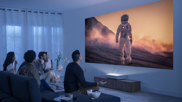 جهاز العرض The Premiere الليزري من "سامسونج" يقدم حلاً شاملاً لمتطلبات الترفيه والعمل الجديدة