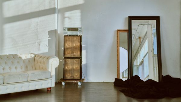 نصائح فنغ شوي: عواقب وضع المرآة في مواجهة الباب الأمامي