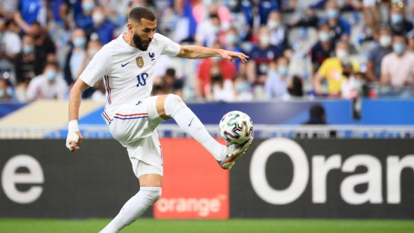 The Real Madrid striker has confirmed that he is back in full training with Les Bleus after recovering from a slight knock (Photo: AFP)