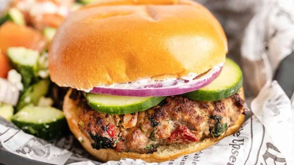 برجر لحم الديك الرومي