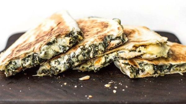 كاساديا السبانخ والخرشوف