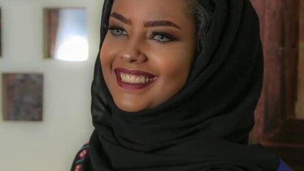 عارضة الأزياء اليمنية الشابة، انتصار الحمادي