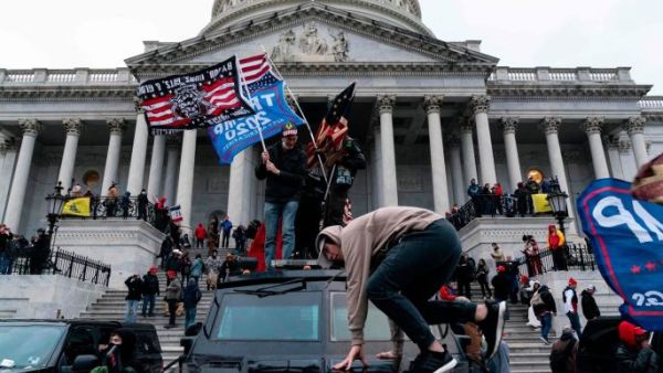 US police knew about MAGA fans' plan for capitol riots but preferred to stay silent.