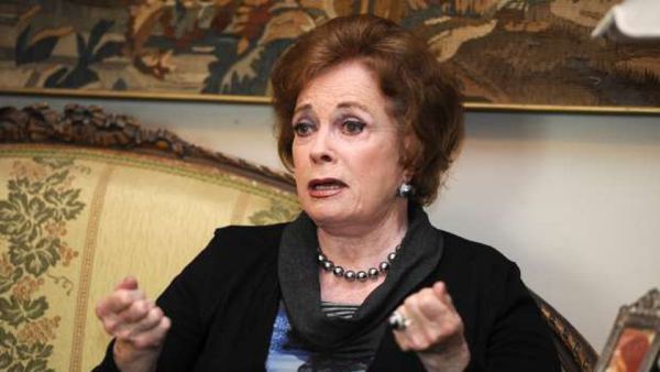 جيهان السادات البالغة من العمر 87 عاما