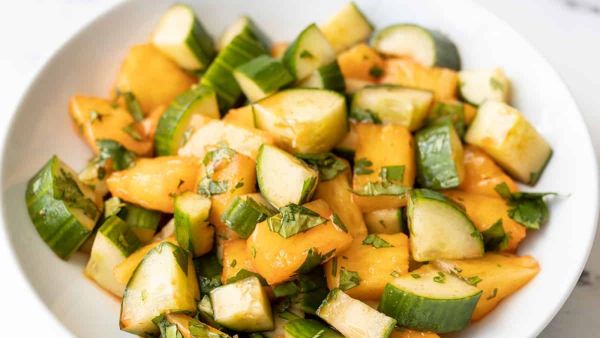 سلطة أناناس وخيار