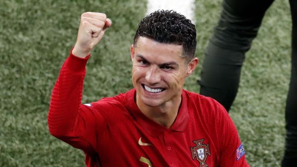 The attacker joined Iran's former superstar Ali Daei at the top of the list of scorers at the national team level (Photo: AFP)