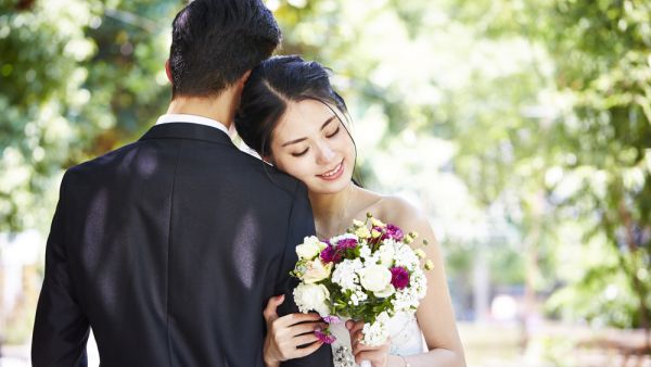 wife marrying another man