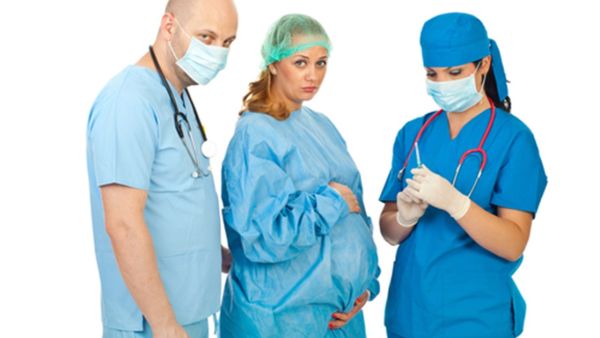 تصعب معرفة الأم متى يجب الدفع وبأي مدى لأن المنطقة بأكملها تكون مخدرة
